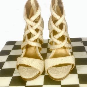 Cynthia Vincent Beige Ankle Sandals Booties